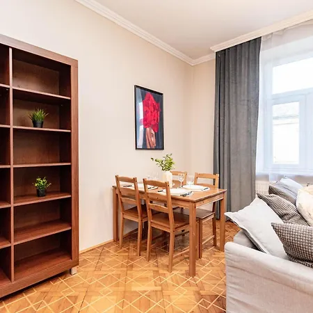 Queens Superior Centrum Apartment Lublin